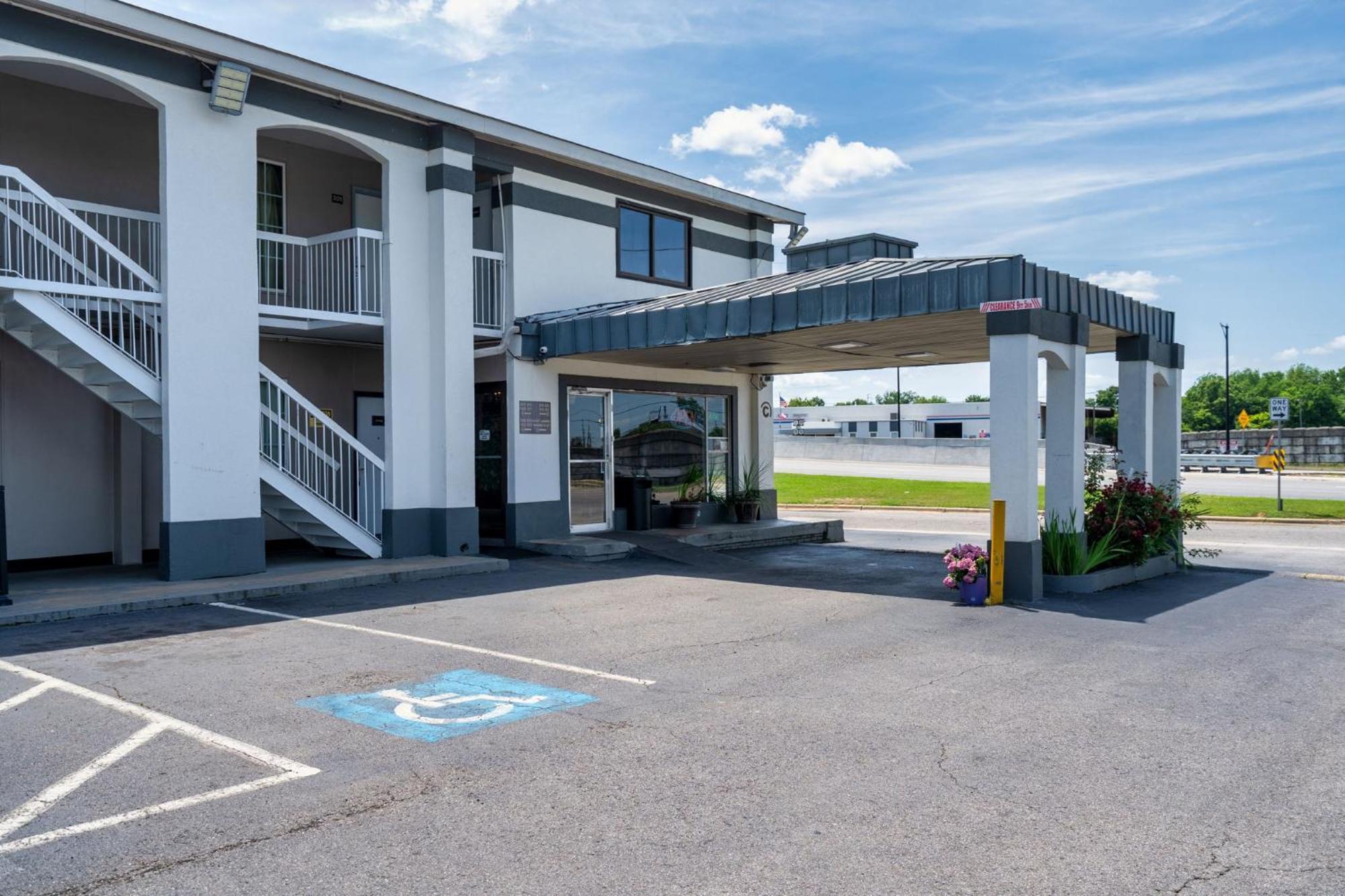 Budgetel Inns & Suites Augusta Downtown 706-945-1238 Ngoại thất bức ảnh